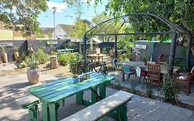 Suzies Huis Restaurant Bed And Breakfast